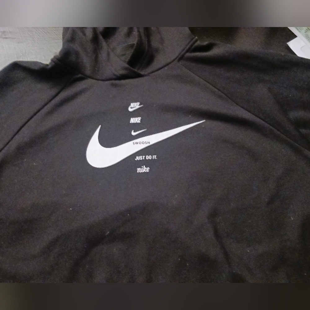 A black Nike large hoodie